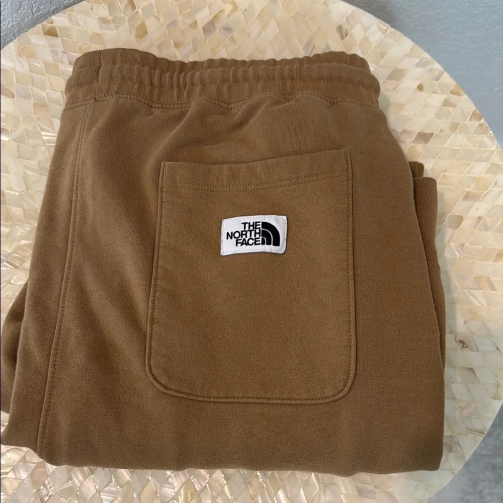 The North Face Men's Tan Jogger Pants.XL